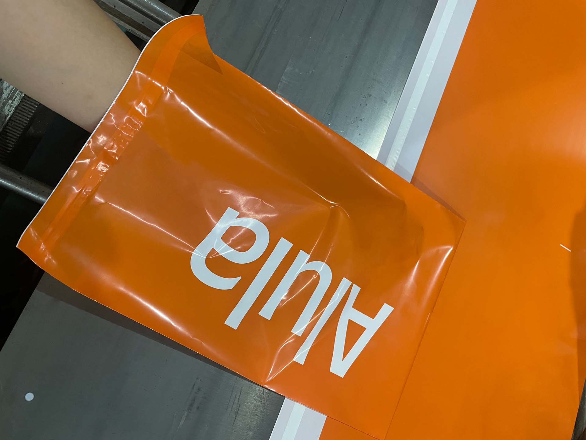 想找靠谱的飞机盒自封袋公司？这几个挑选方法看完就能用上